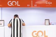 Gol ofereceu voo já no meio da partidad 