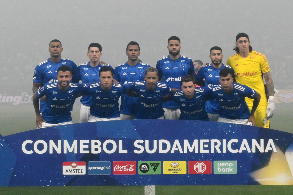 Cruzeiro volta a decidir mata-mata continental fora de casa após 7 anos; veja retrospecto