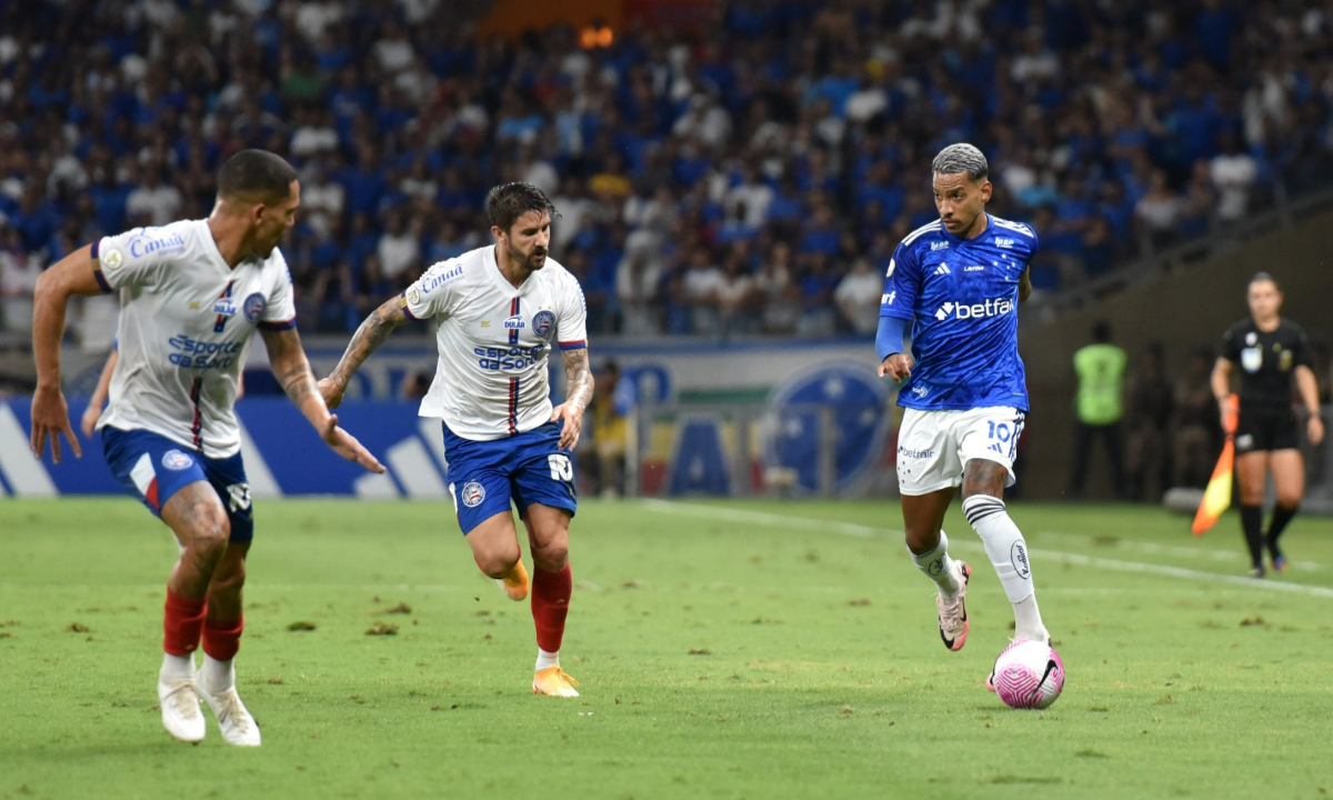 Cruzeiro empata com Bahia pelo Brasileiro e segue sem vencer com Diniz