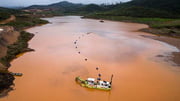 Milhares de pescadores perderam sua fonte de renda.