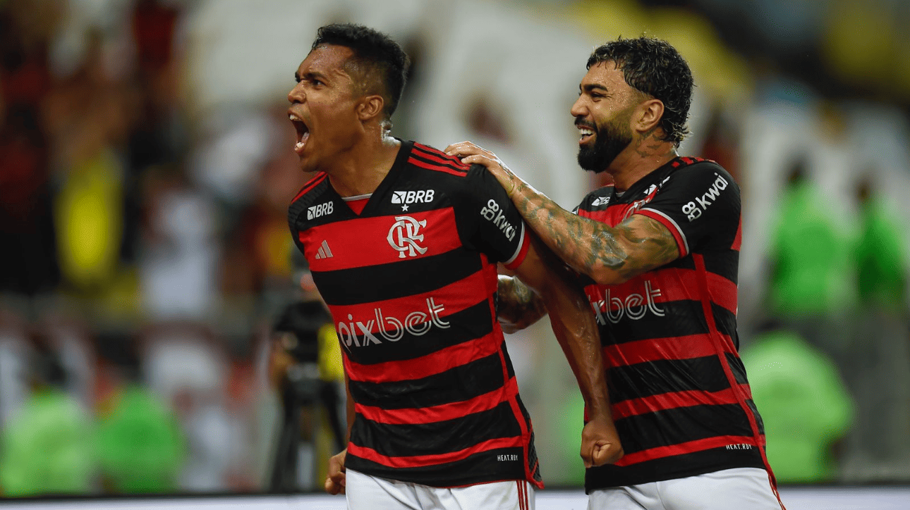 Ofensivo, Flamengo derrota Corinthians pela Copa do Brasil na estreia de Filipe Luís