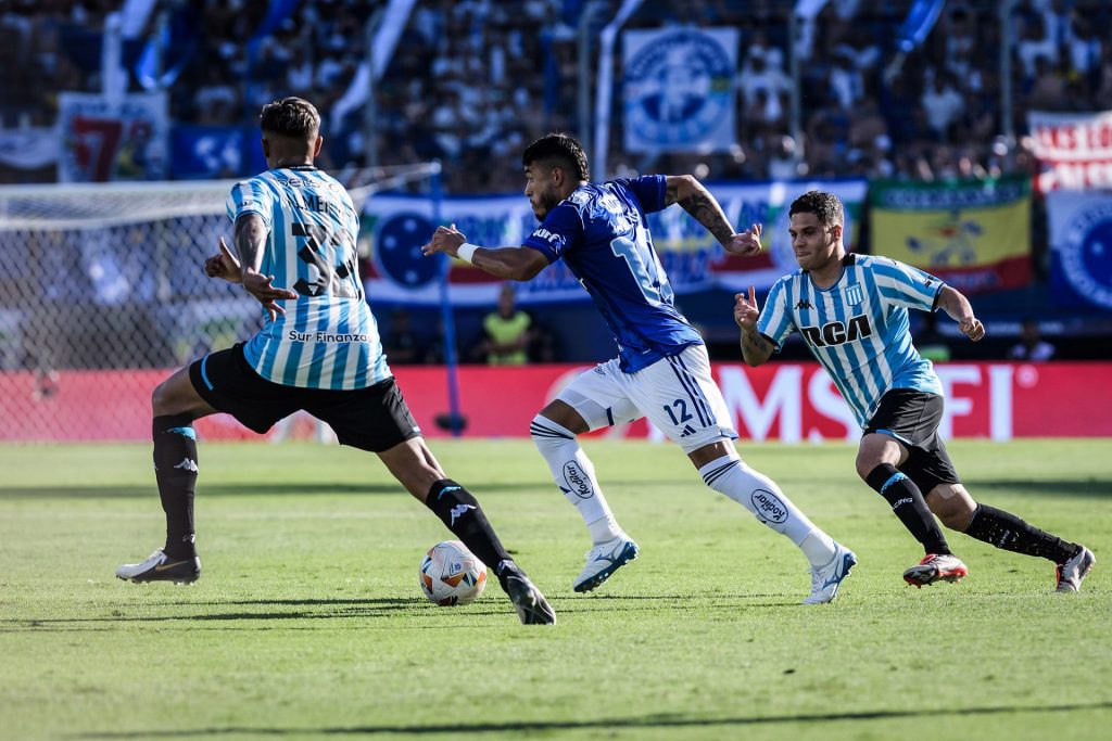 Racing x Cruzeiro, na Nueva Olla, em Assunção. Foto: Gustavo Aleixo/Cruzeiro