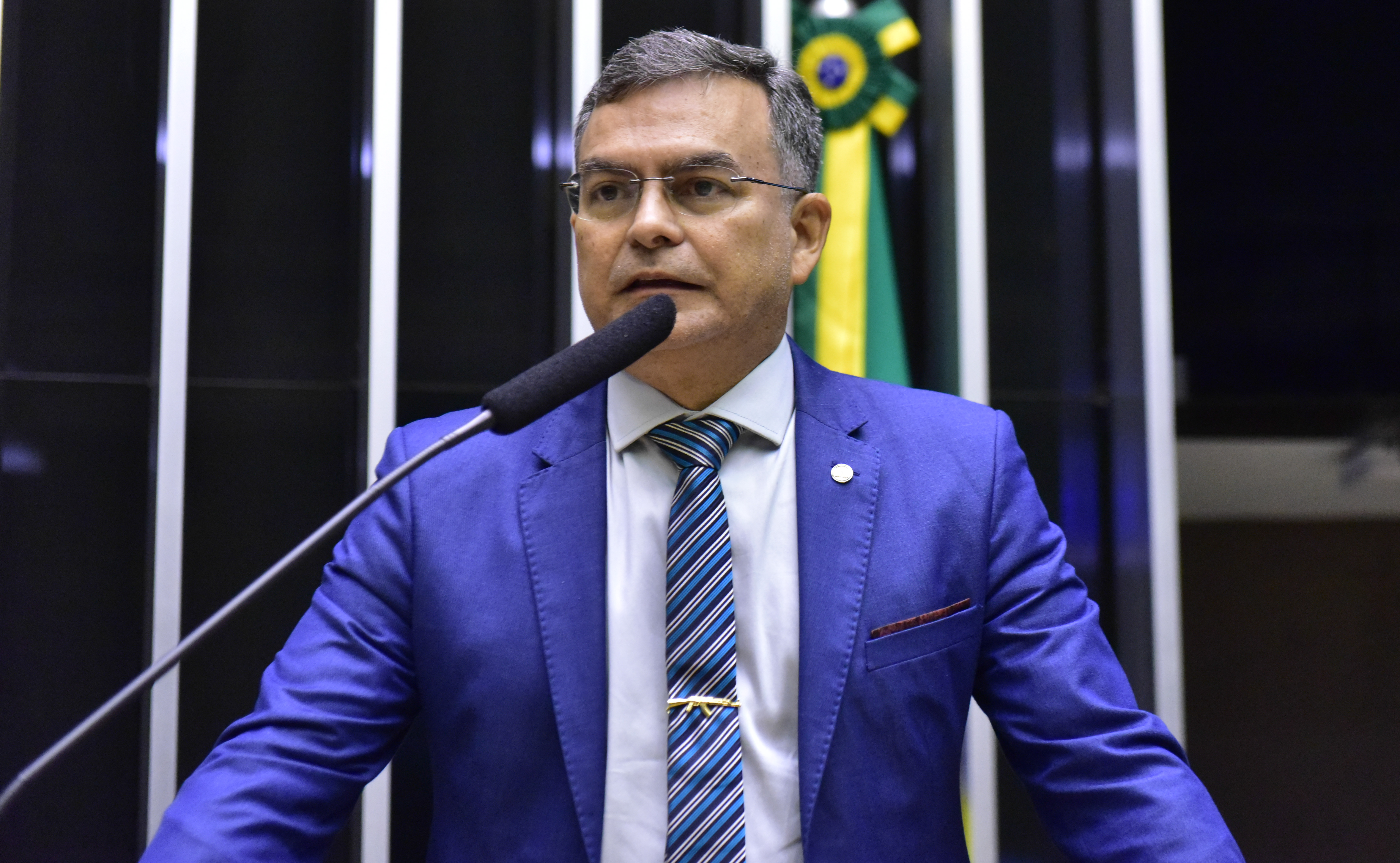 Deputado Allan Garcês (PP-MA) fala no Plenário da Câmara dos Deputados