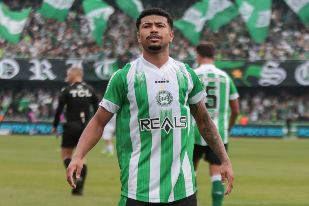 Lucas Ronier. Foto: Robson Mafra/AGIF