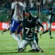 De virada, Goiás vence o Avaí e vira o novo líder da Série B