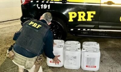 Polícia apreende 120 litros de defensivo proibido no Brasil desde 2017