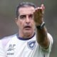 Renato Paiva se irrita com atuação do Botafogo e dispara contra o elenco: “Esse time…”
