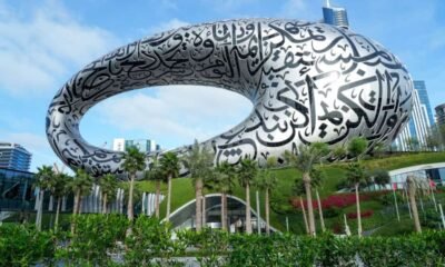 Arquitetura de outro mundo: o hotel saudita que flutua no mar 
