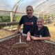 Casal carioca transforma grãos de café em produto de excelência