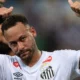 Santos volta de férias com Neymar, mas metade dos problemas resolvidos