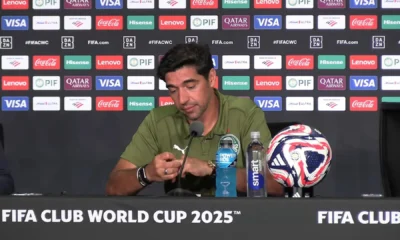 Abel rebate críticas com ironia e exalta relação com torcida do Palmeiras