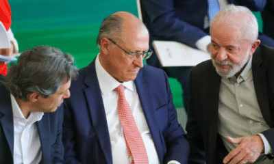 Governo vai trabalhar para reverter taxação dos EUA, diz Alckmin