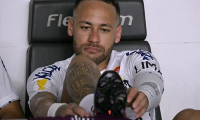 Com Neymar na reserva, Cleber esboça Santos para decisão