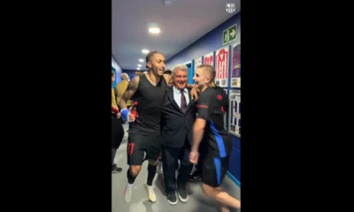 Raphinha brilha na temporada e lidera festa do título do Barça; veja