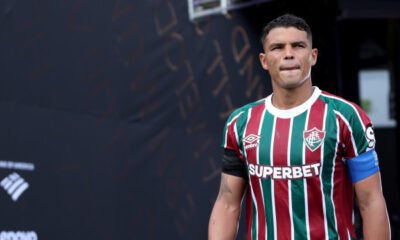 Thiago Silva mantém legado no Chelsea com idolatria e filhos no clube