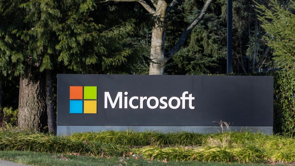 Placa com o logo da Microsoft