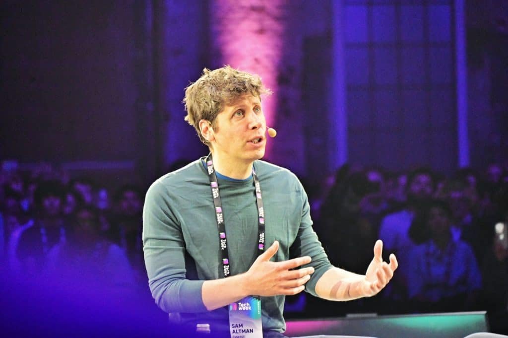 Sam Altman discursando